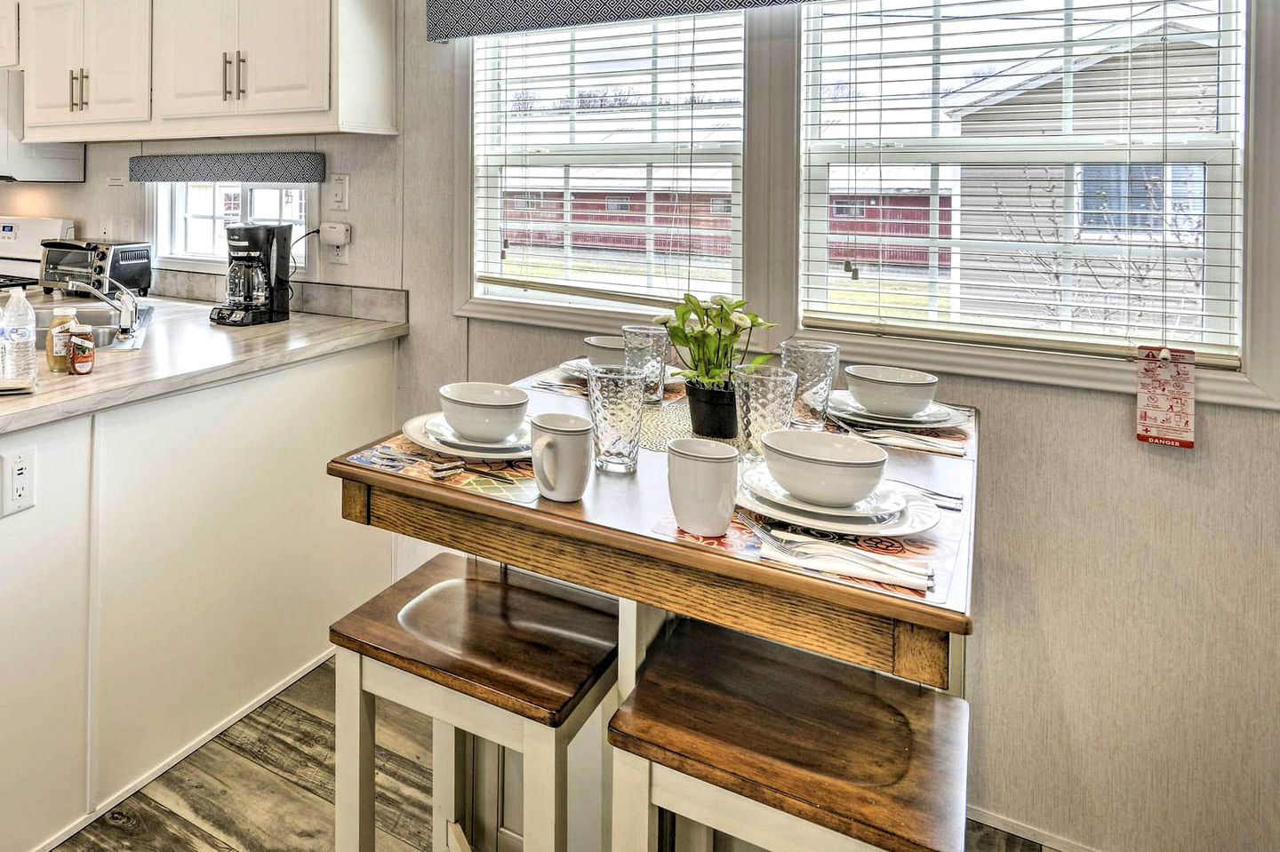 Family Friendly Cottage Complex for Glamping in Pennsylvania