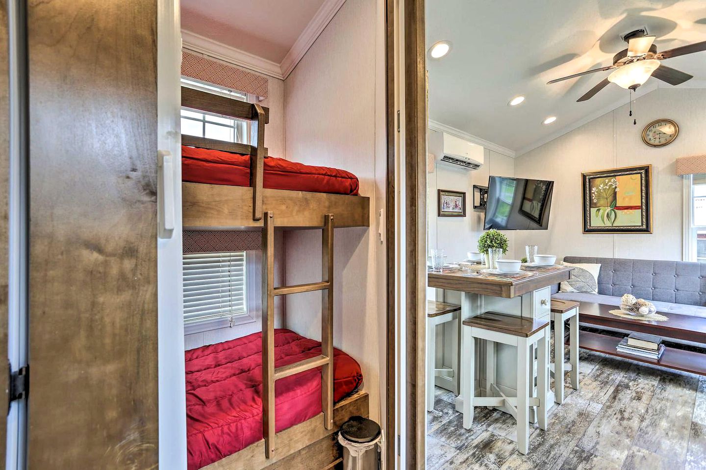 Family Friendly Cottage Complex for Glamping in Pennsylvania