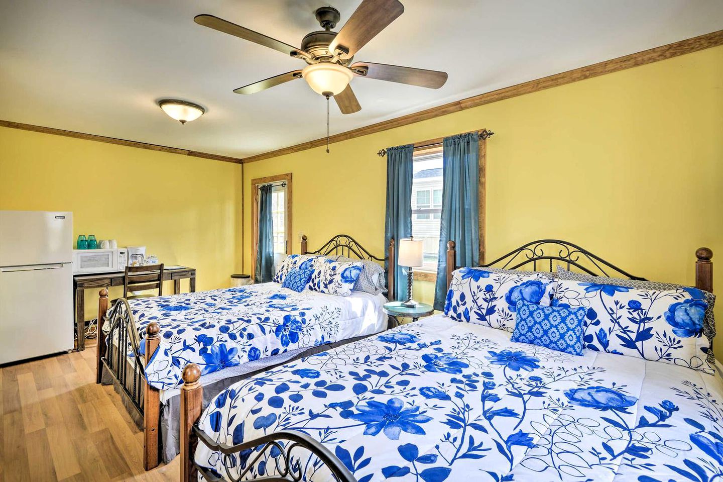 Cozy Room Rental for a Couples' Getaway in the Poconos, Pennsylvania