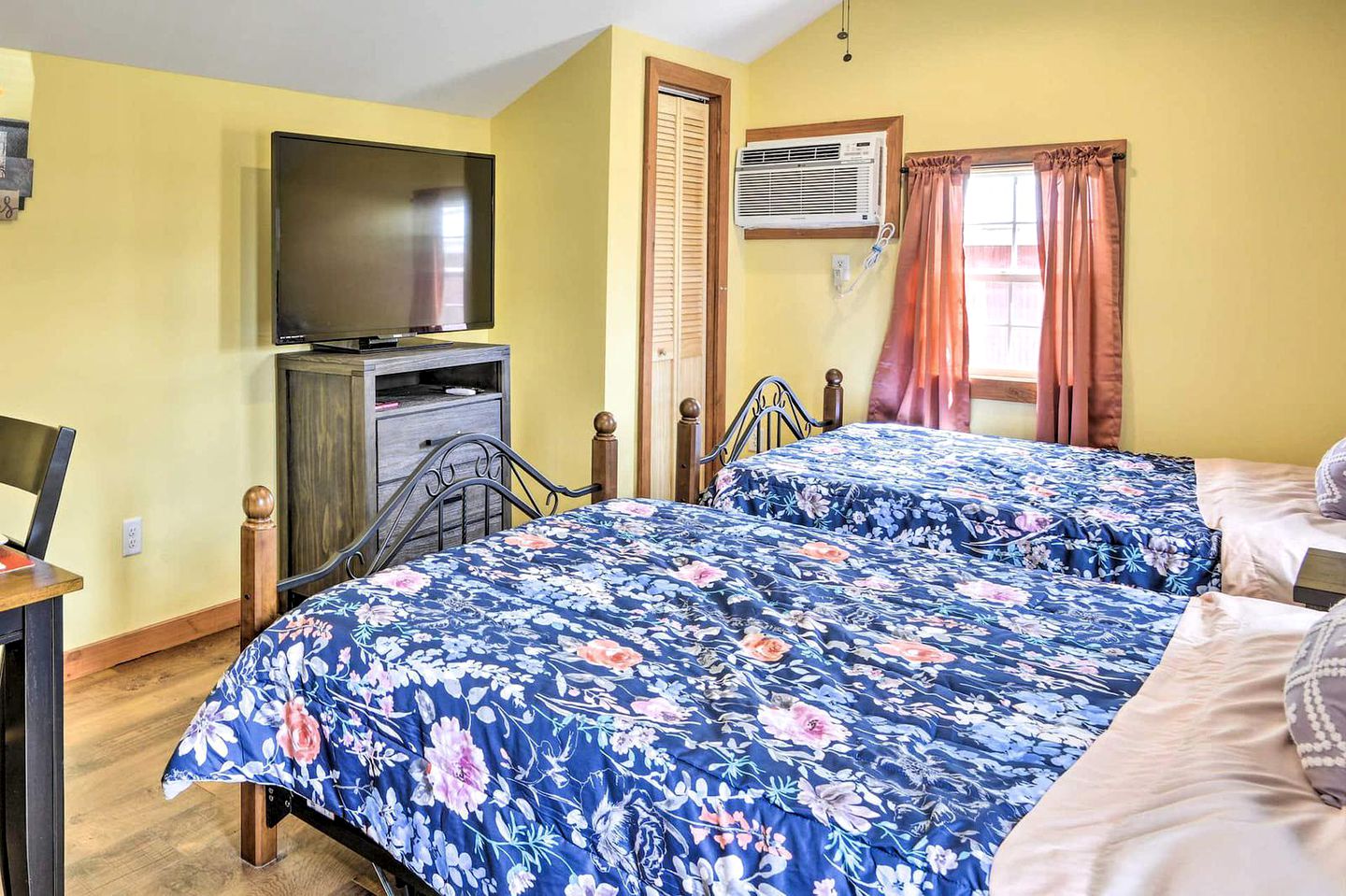 Adorable Suite Rental in the Northern Poconos near Scranton, Pennsylvania