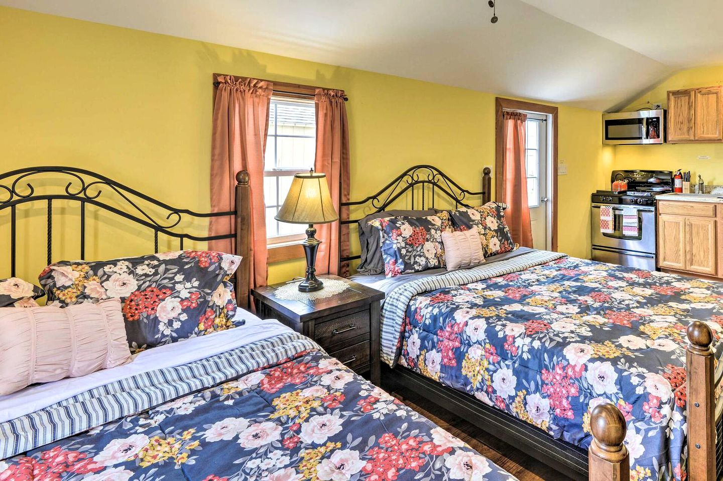 Charming Suite Rental for a Getaway in the Poconos near Scranton, Pennsylvania