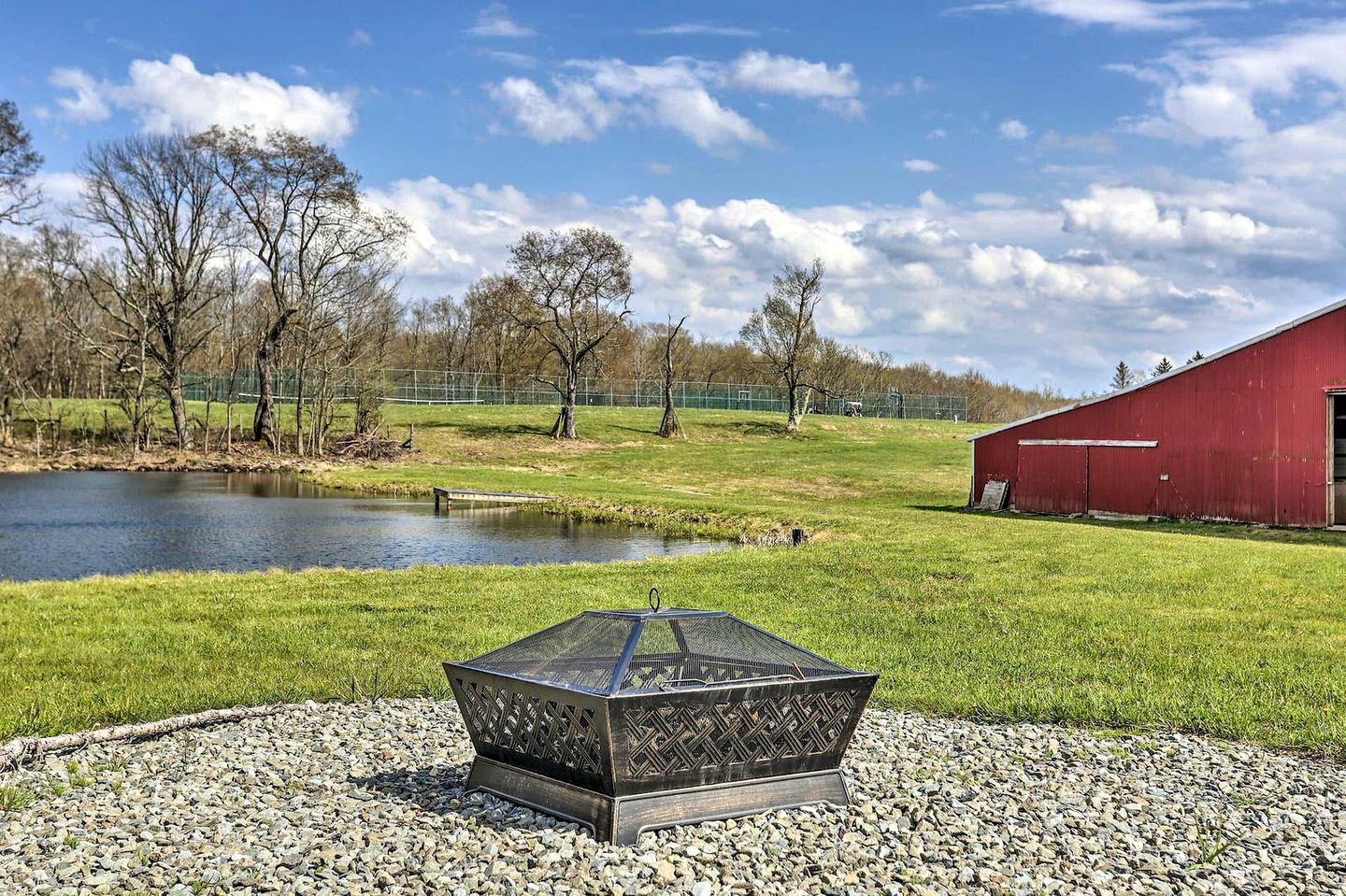 Family-Friendly Cottage Rental near Elk Mountain Ski Resort in Pennsylvania