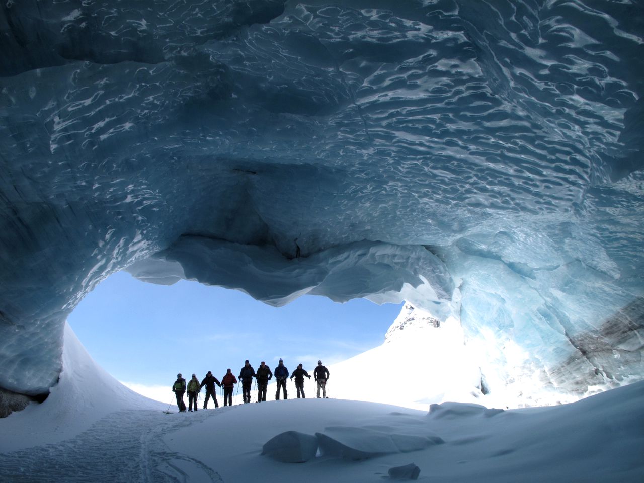 Skiing and Hiking Adventure Packages with Cabins in the Canadian Rockies, British Columbia