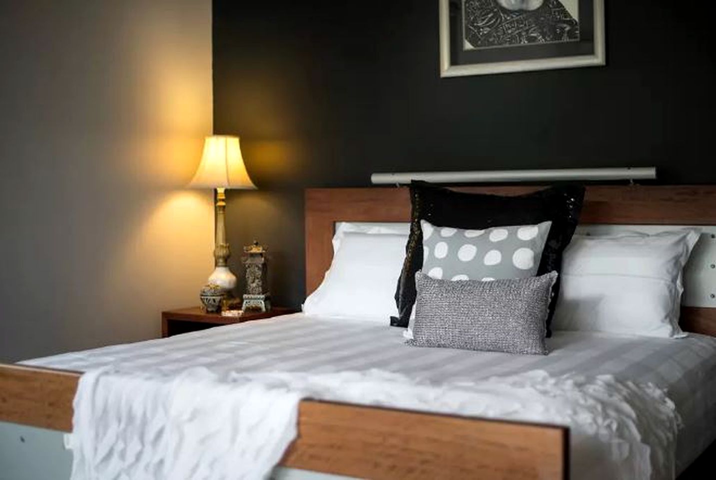 Romantic Luxury Villa with a Spa, Central to Halls Gap, Victoria