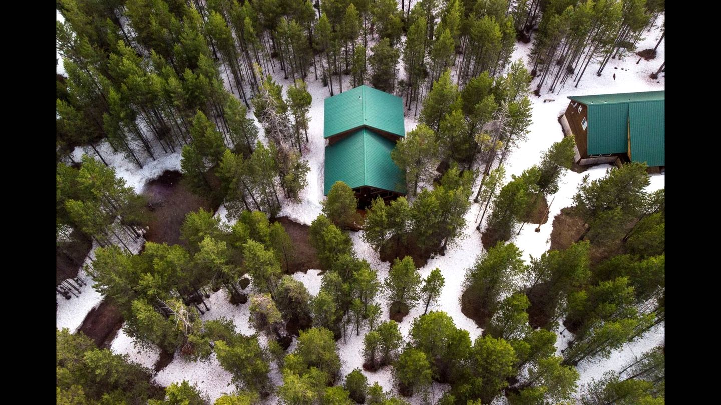 Cozy Island Park Cabin with Hot Tub & Lake Access near Rentals in Island Park, Idaho
