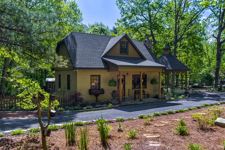 Cottages (United States of America, Mentone, Alabama)