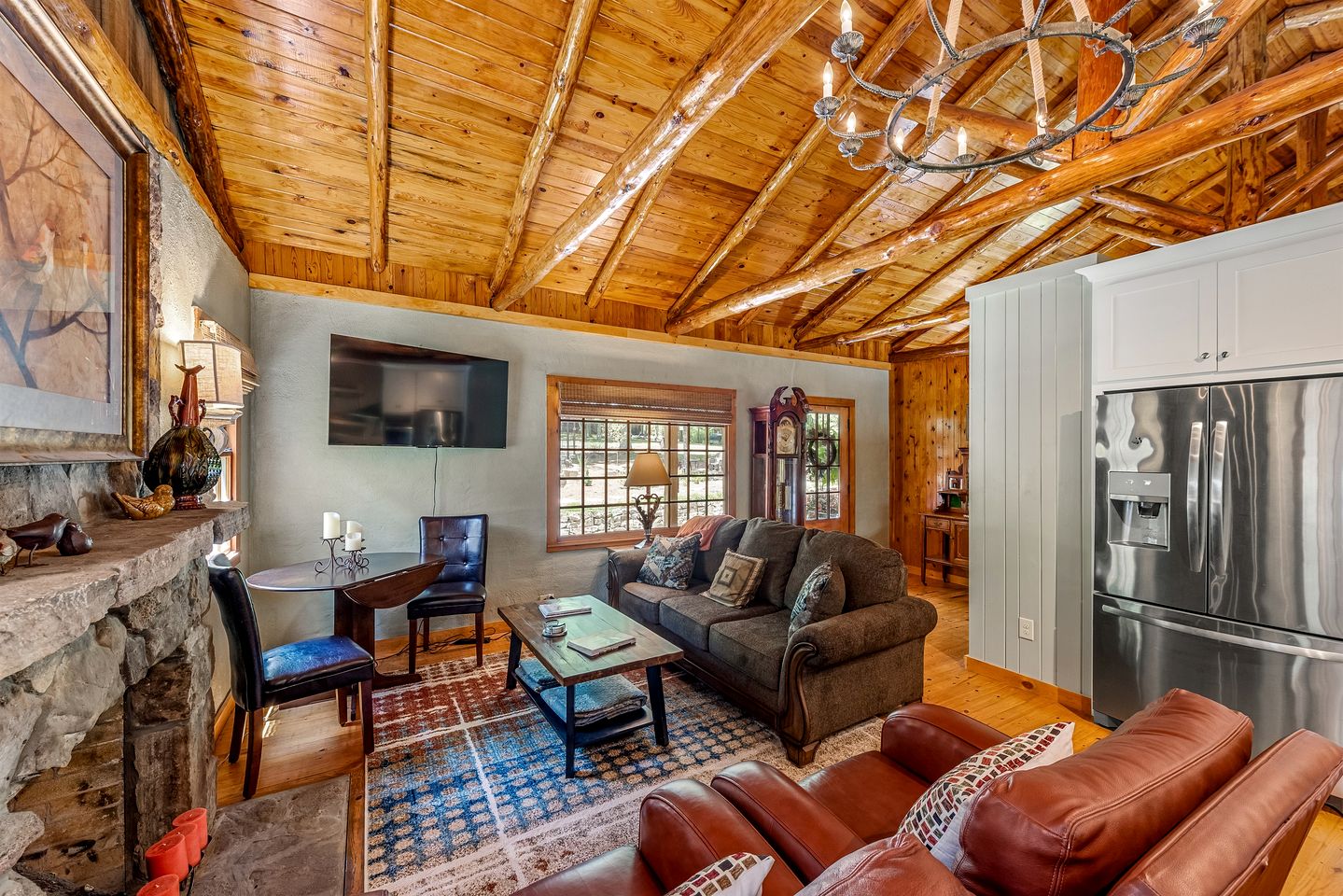 Ideal Designed Cottage with Hot-Tub and Private Garden in Mentone, Alabama