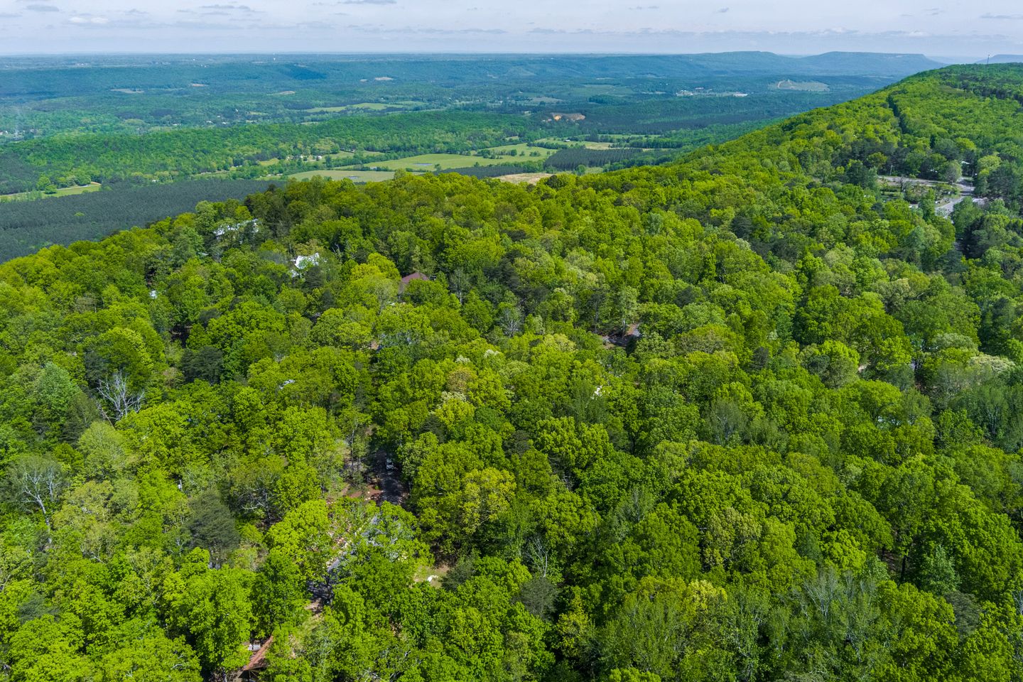 Ideal Designed Cottage with Hot-Tub and Private Garden in Mentone, Alabama