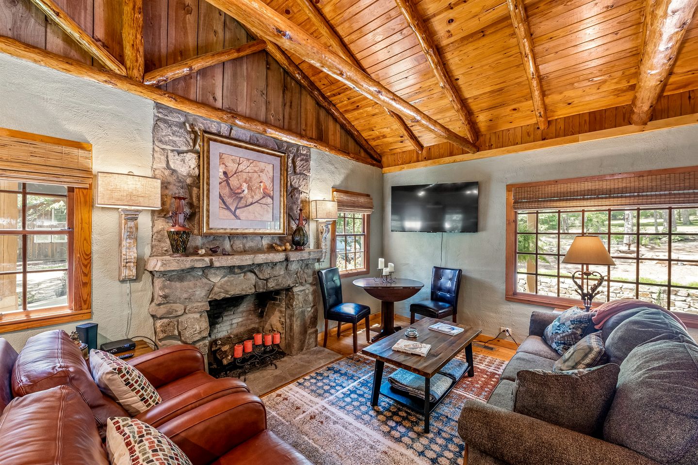 Ideal Designed Cottage with Hot-Tub and Private Garden in Mentone, Alabama