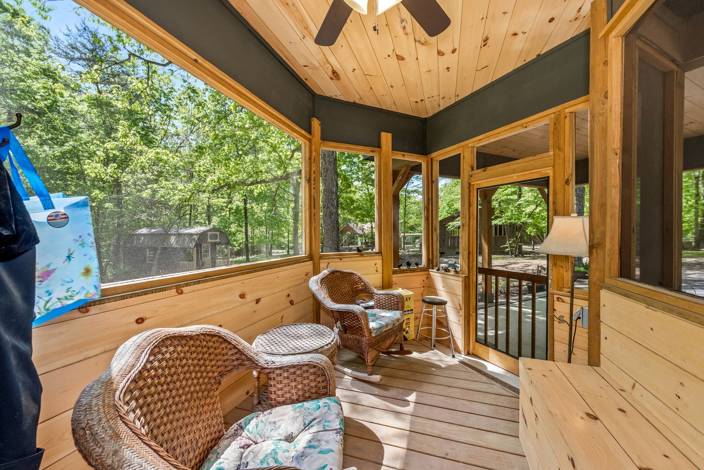 Ideal Designed Cottage with Hot-Tub and Private Garden in Mentone, Alabama
