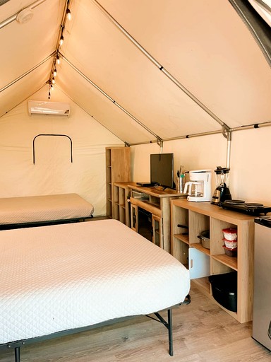 Safari Tents (United States of America, Kingsbury, Texas)