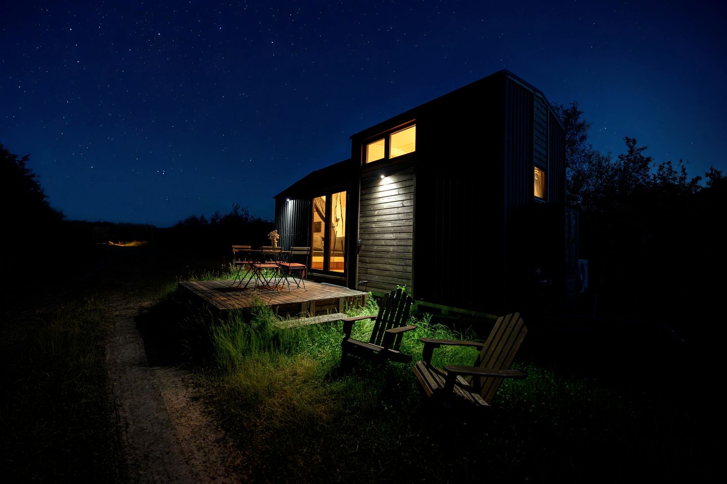 Ideal Lakeside Tiny House Perfect for Picnics and Disconnect in Mantes-la-Ville, France