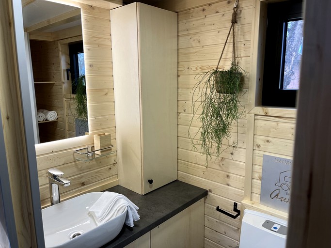 Tiny Houses (France, Mantes-la-Ville, Île-de-France)