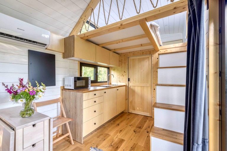 Tiny Houses (France, Mantes-la-Ville, Île-de-France)