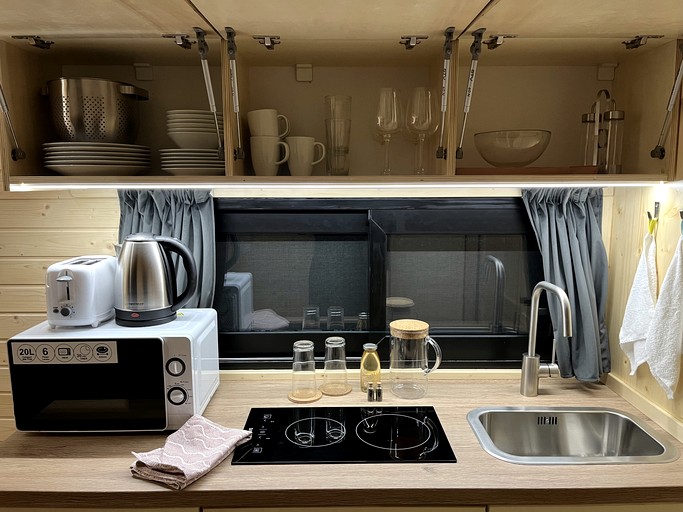 Tiny Houses (France, Mantes-la-Ville, Île-de-France)