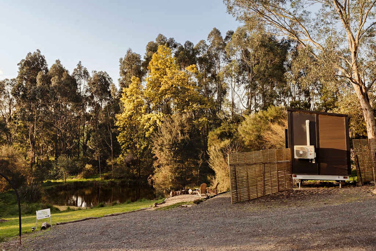 Ideal Tiny House with Abundant Wildlife and Breathtaking Sunset Views in Victoria, Australia
