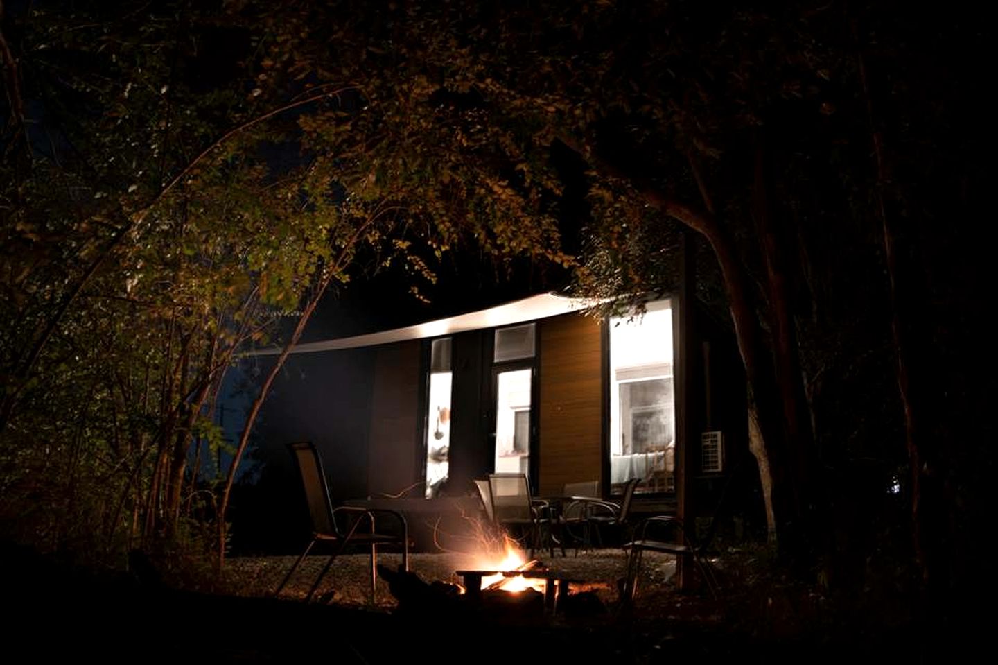 Ideal Tiny House Retreat Perfect for a Romantic Getaway in Queensland, Australia