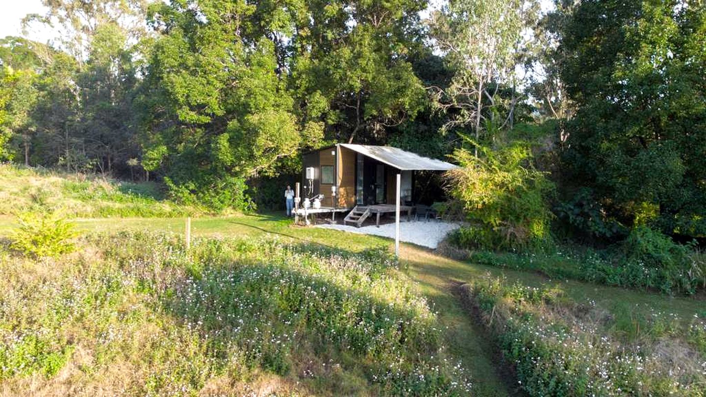 Ideal Tiny House Retreat Perfect for a Romantic Getaway in Queensland, Australia