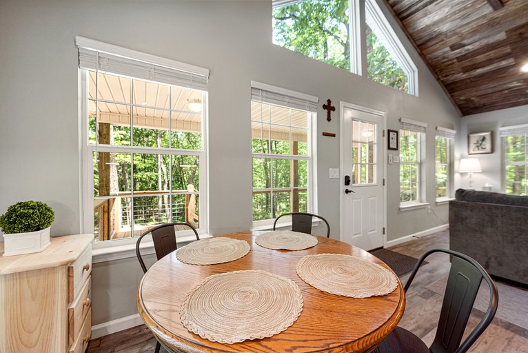 Cabins (United States of America, Fort Payne, Alabama)