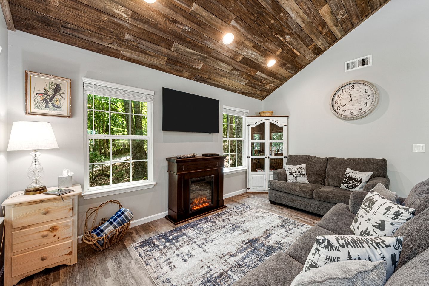 Idilic Cozy Rustic Cabin in Fort Payne, Alabama