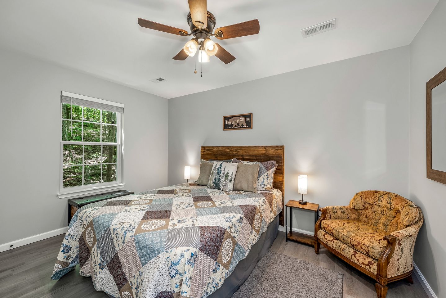 Idilic Cozy Rustic Cabin in Fort Payne, Alabama