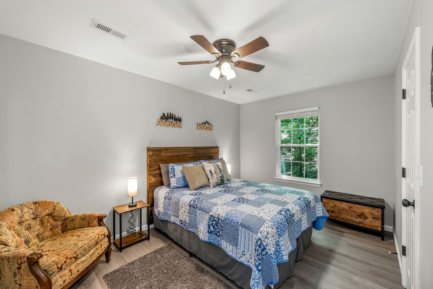 Idilic Cozy Rustic Cabin in Fort Payne, Alabama