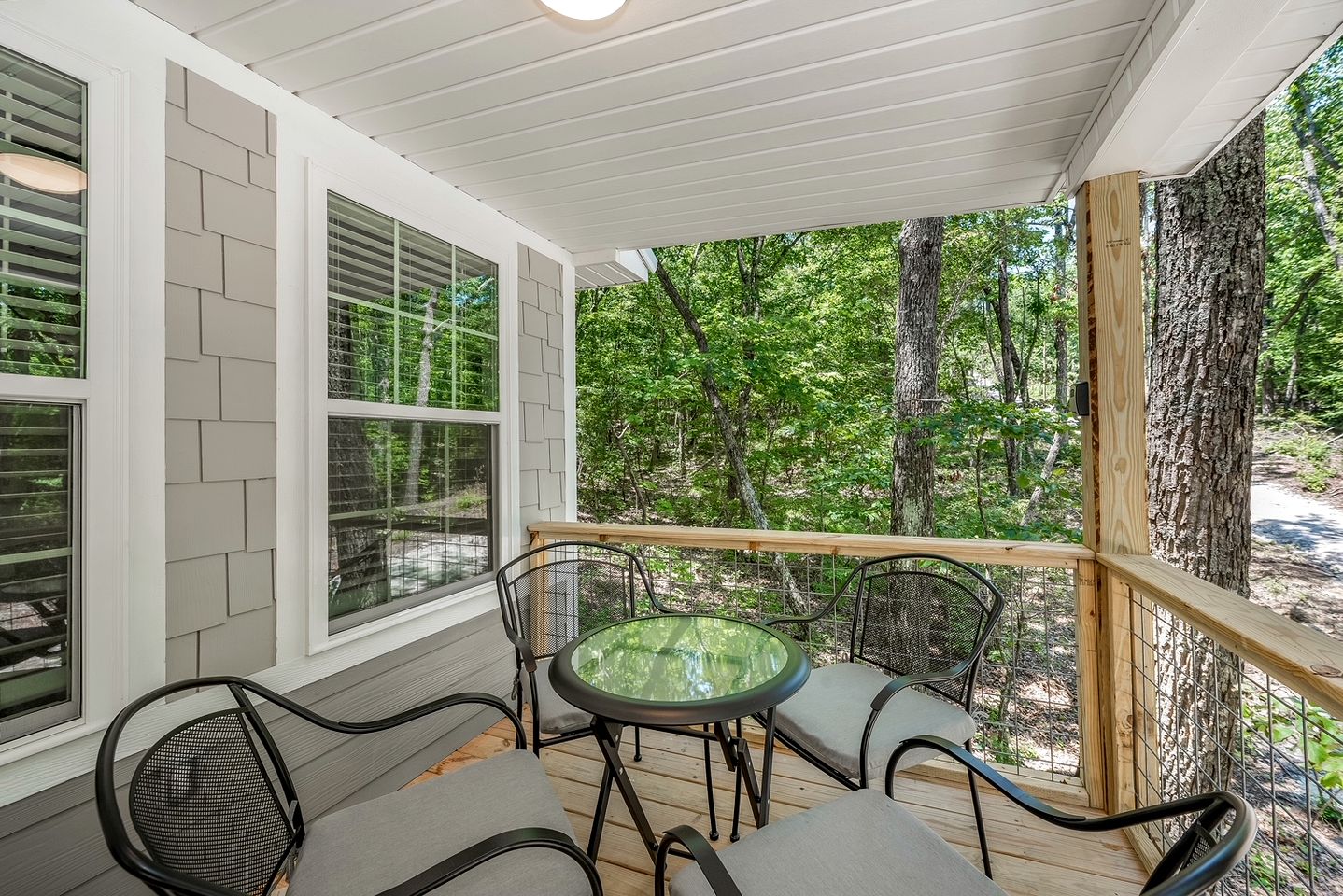 Idilic Cozy Rustic Cabin in Fort Payne, Alabama