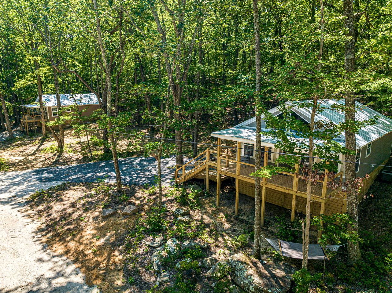 Idilic Cozy Rustic Cabin in Fort Payne, Alabama