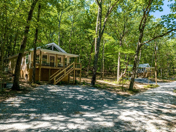 Two Cabins at Woodland Retreat at DeSoto, Cabins, Fort Payne, United