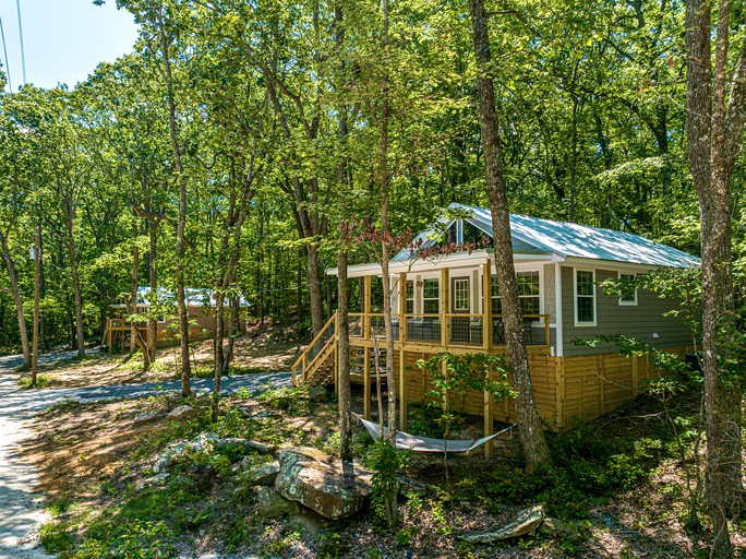 Cabins (United States of America, Fort Payne, Alabama)