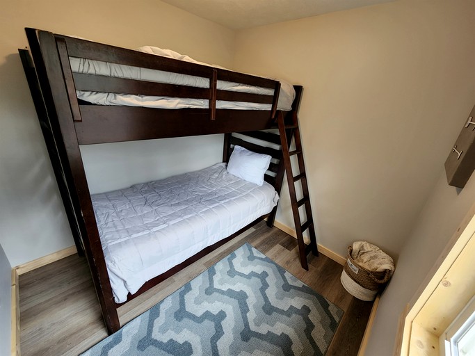 Cabins (United States of America, --, Michigan)