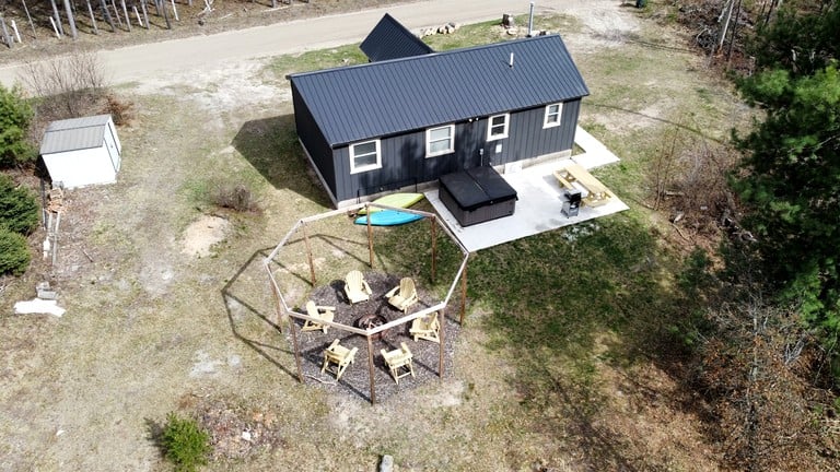 Cabins (United States of America, --, Michigan)