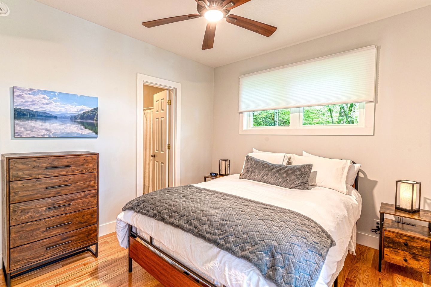 Enormous Cabin Retreat with Beautiful Views and Private Dock in Topton, North Carolina