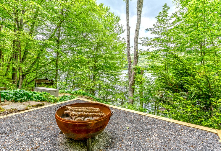 Cabins (United States of America, Topton, North Carolina)