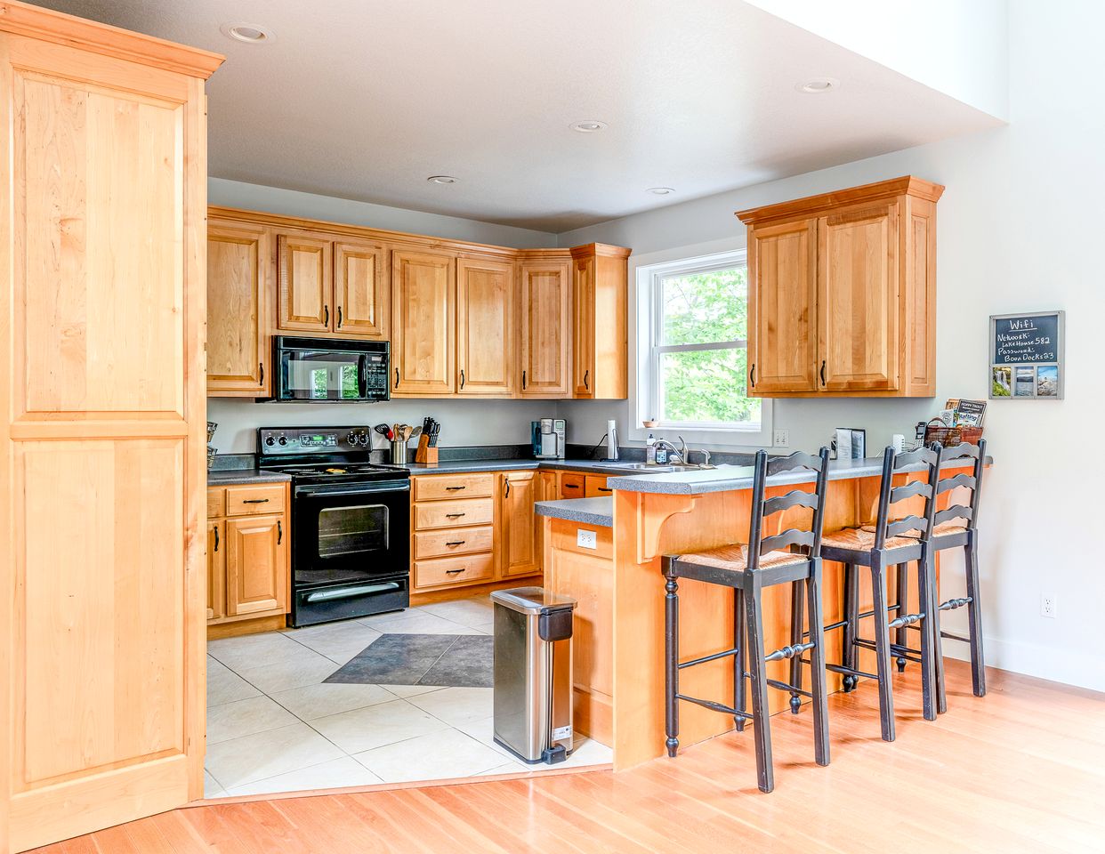 Enormous Cabin Retreat with Beautiful Views and Private Dock in Topton, North Carolina