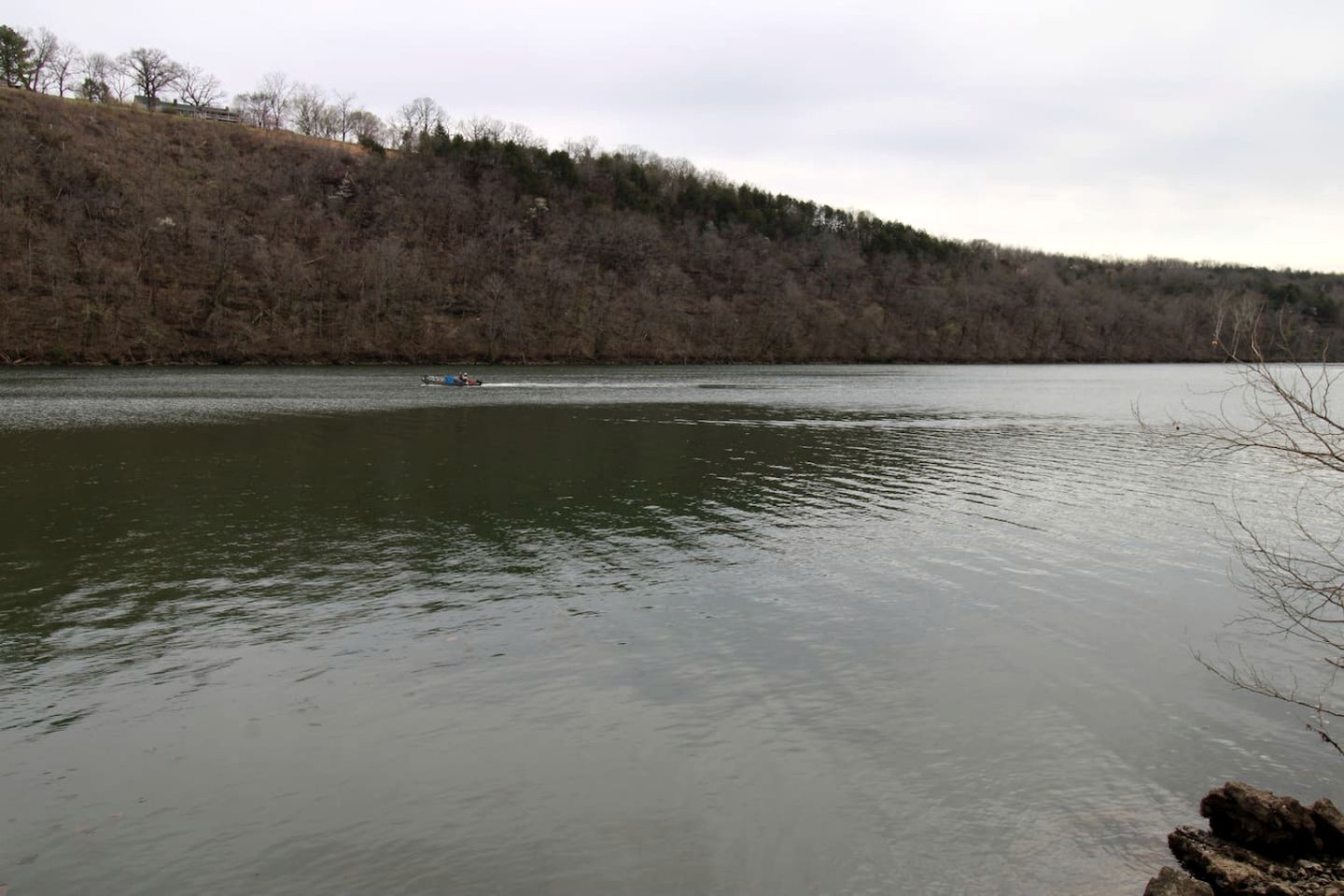 One Bedroom Lake Cabin on Lake Taneycomo, Rockaway Beach, Missouri