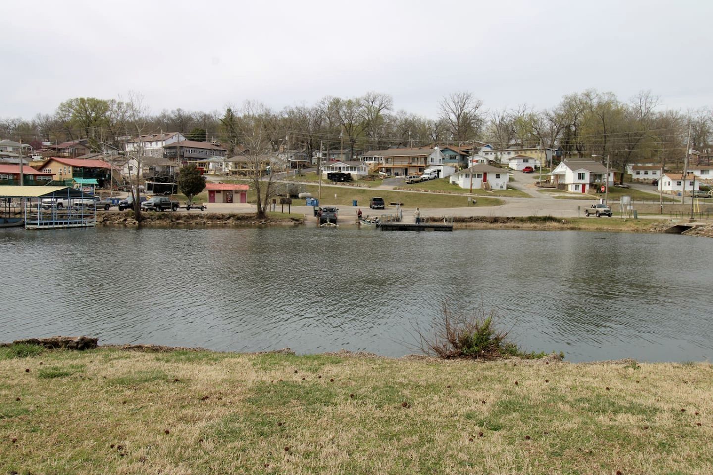 One Bedroom Lake Cabin on Lake Taneycomo, Rockaway Beach, Missouri