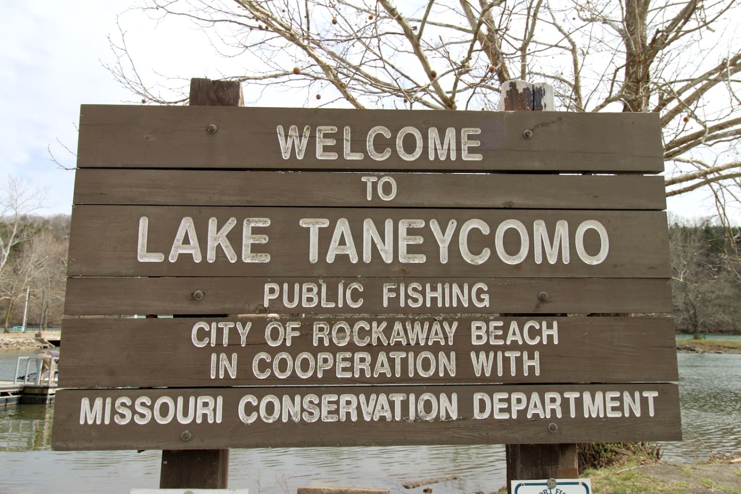 One Bedroom Lake Cabin on Lake Taneycomo, Rockaway Beach, Missouri
