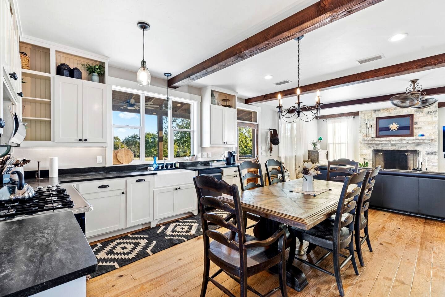 Idyllic Cabin with Spectacular Countryside Views in Fredericksburg, Texas