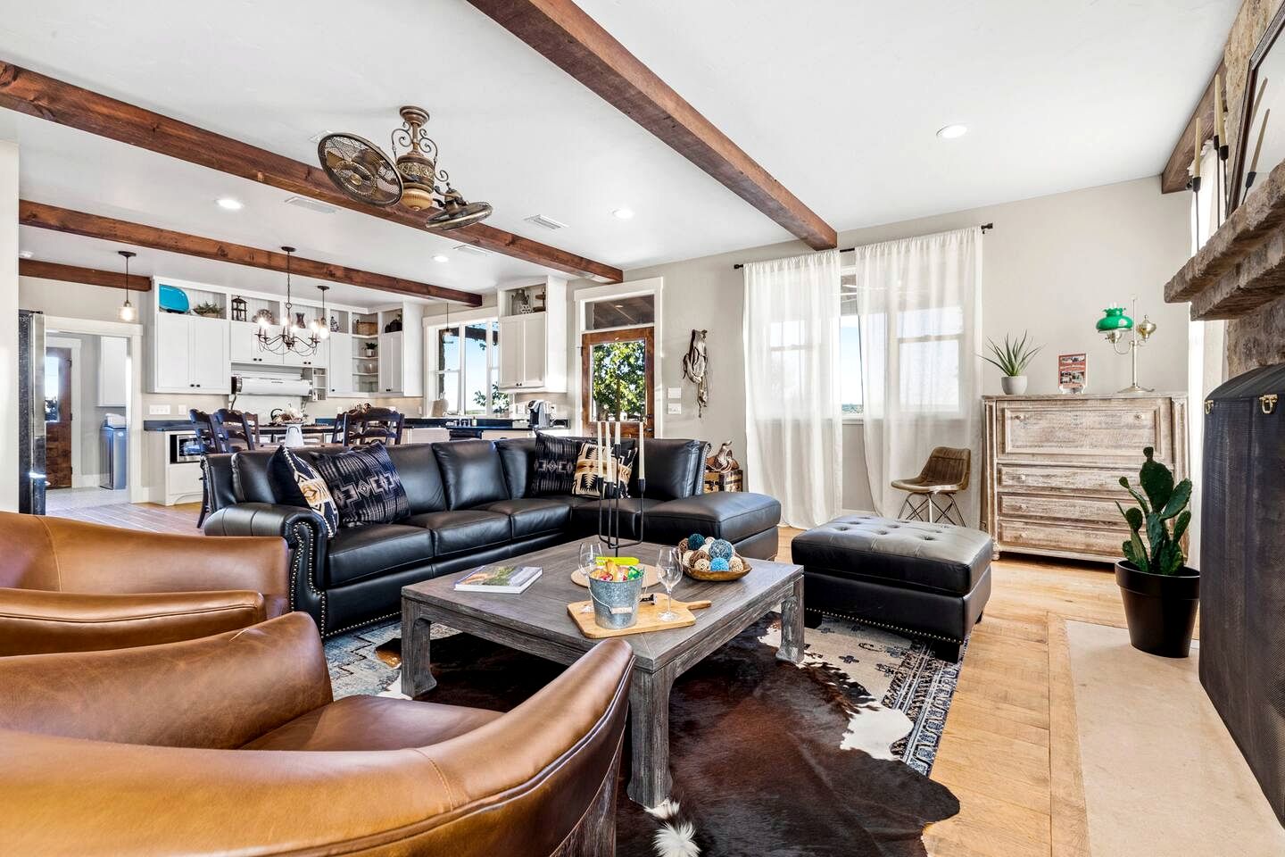 Idyllic Cabin with Spectacular Countryside Views in Fredericksburg, Texas