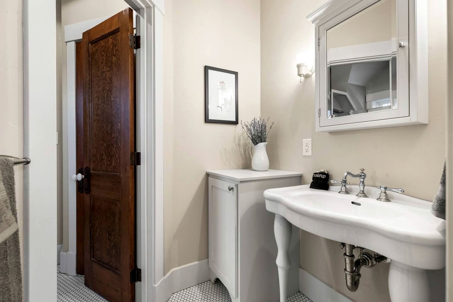 Idyllic Cabin with Spectacular Countryside Views in Fredericksburg, Texas