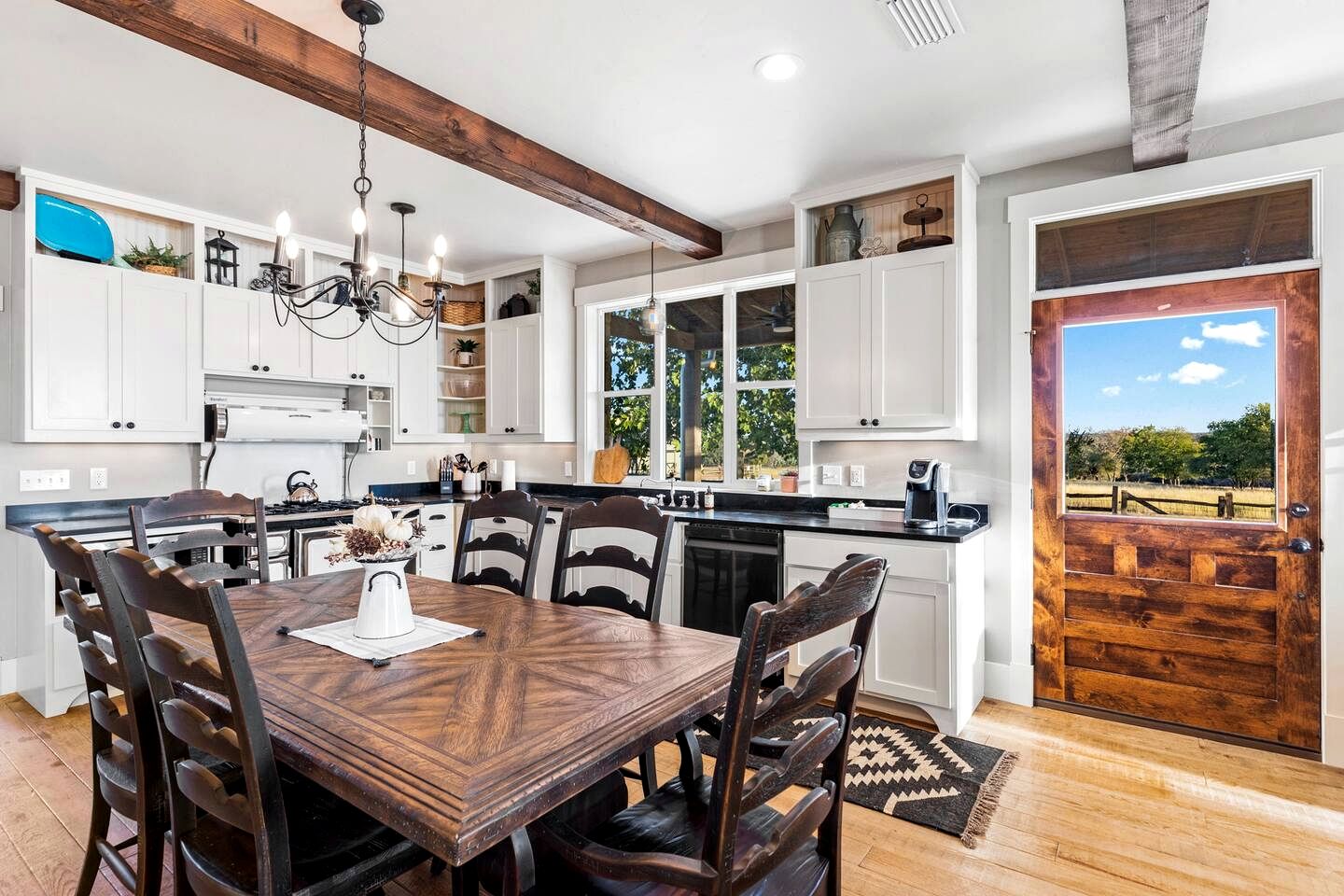 Idyllic Cabin with Spectacular Countryside Views in Fredericksburg, Texas