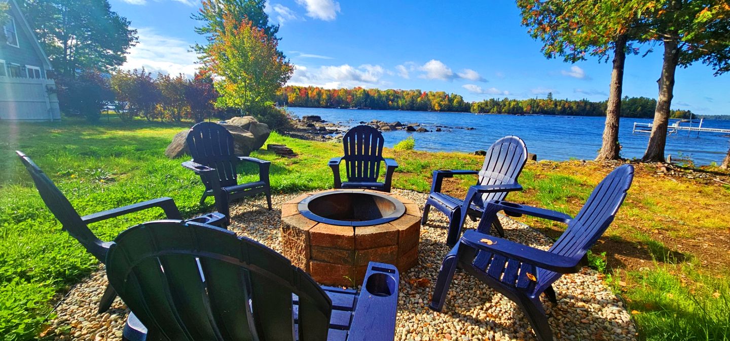Idyllic Lakefront Cottage Haven Near Tussle Lagoon, Maine
