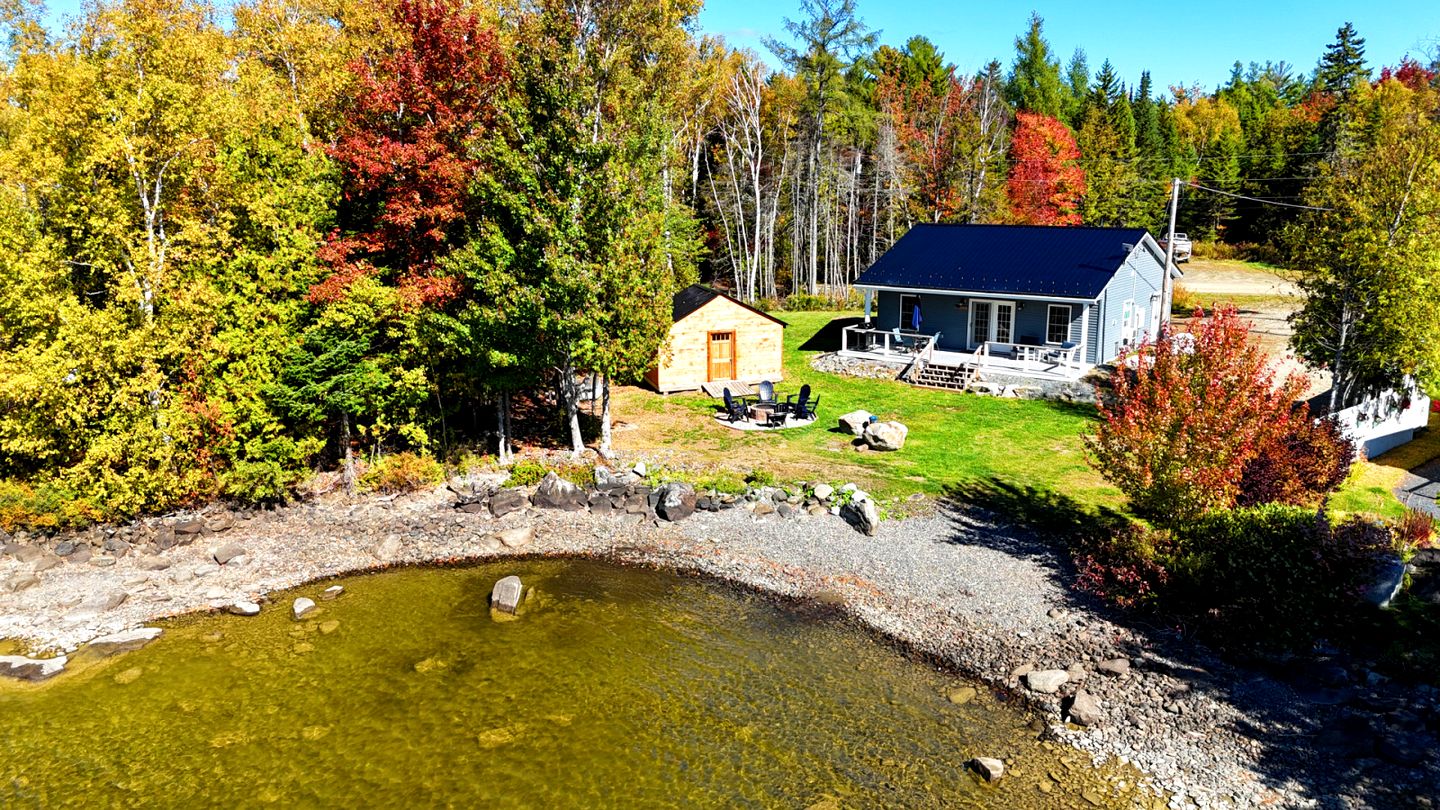 Idyllic Lakefront Cottage Haven Near Tussle Lagoon, Maine
