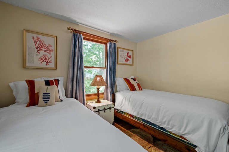 Cabins (United States of America, Barnstead, New Hampshire)