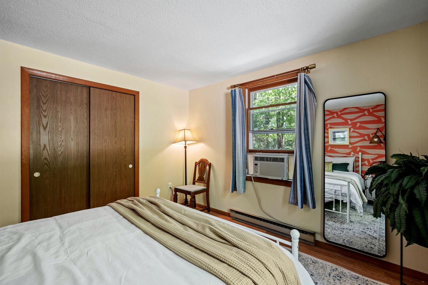 Idyllic Lakeside Getaway in Barnstead, New Hampshire