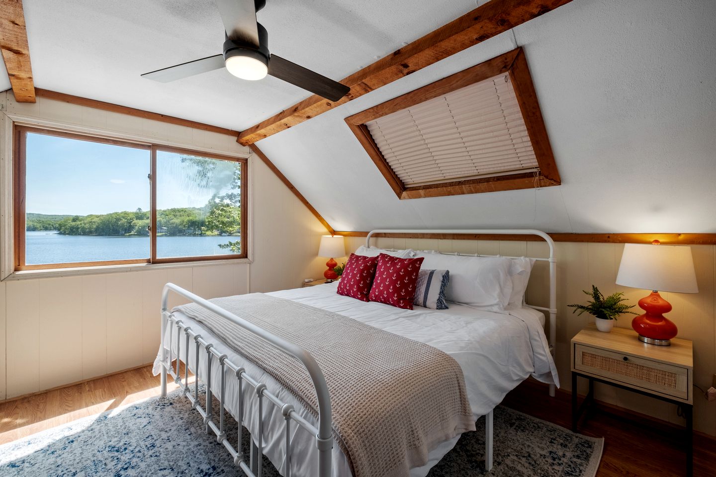 Idyllic Lakeside Getaway in Barnstead, New Hampshire