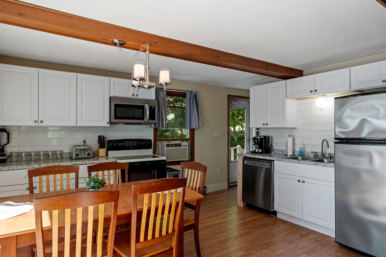 Cabins (United States of America, Barnstead, New Hampshire)