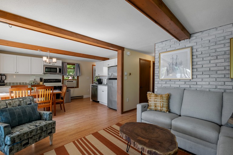 Cabins (United States of America, Barnstead, New Hampshire)