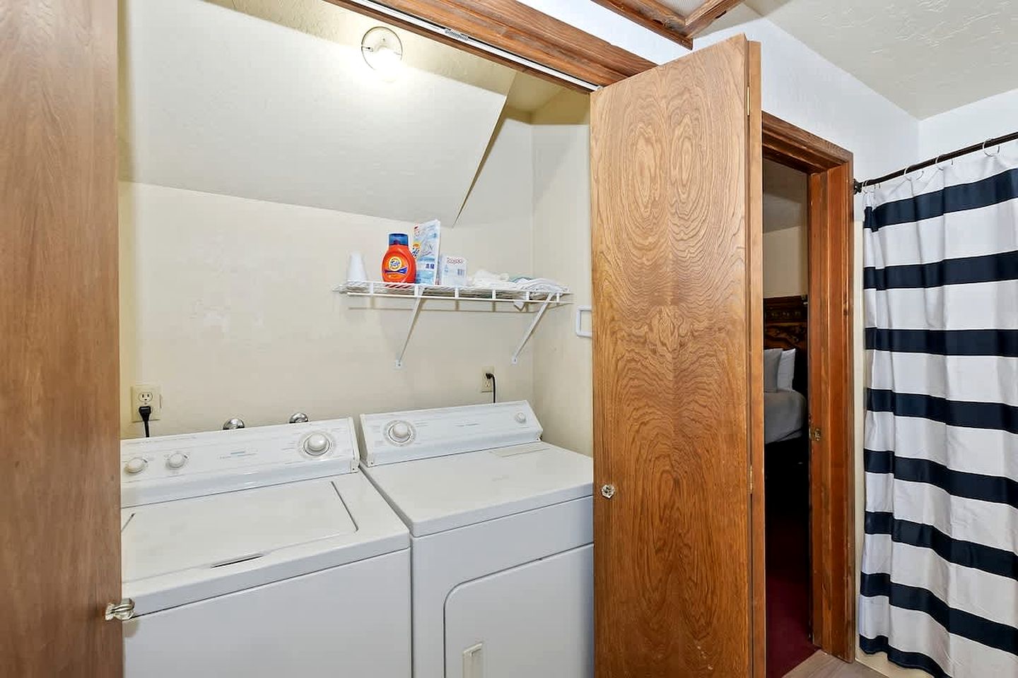 Idyllic Mountain Escape: Cozy Cabin in Big Bear Lake